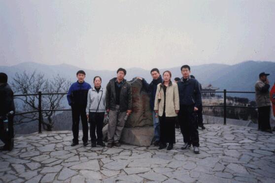 2004年中創(chuàng  )機電霧靈山游